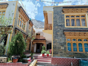 Himalayan Regal House